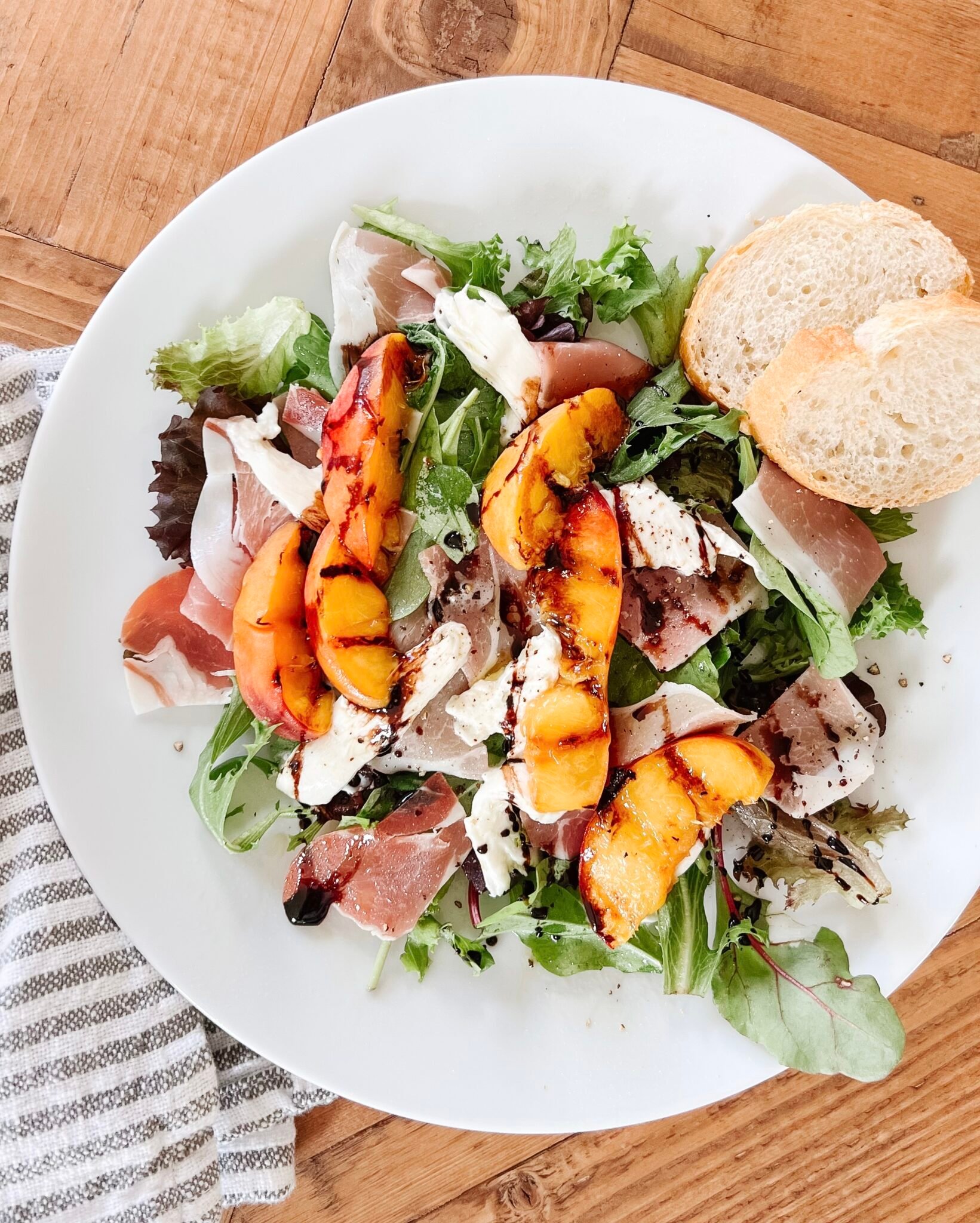 Grilled Peach & Prosciutto Salad