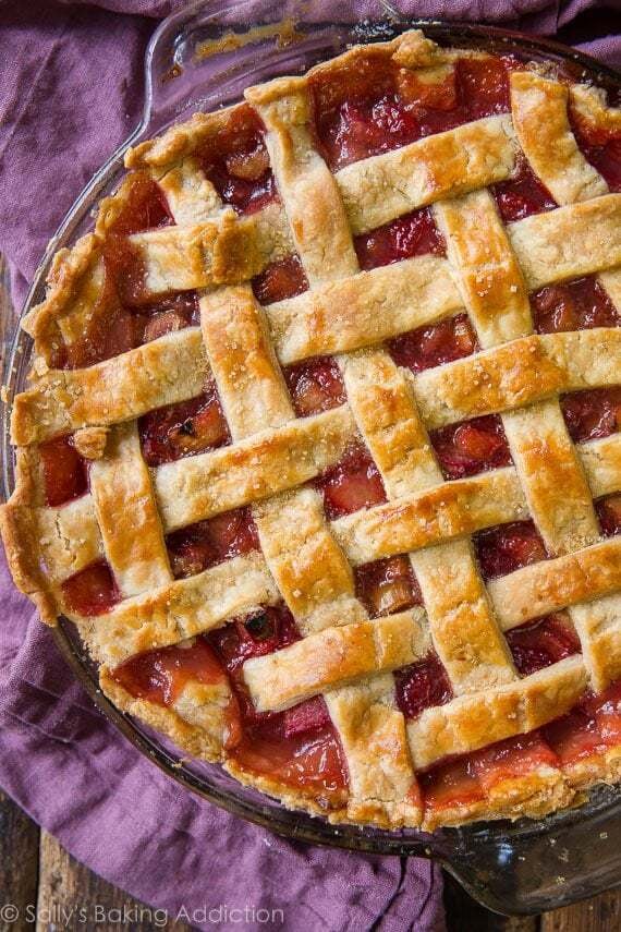 Classic Strawberry Rhubarb Pie
