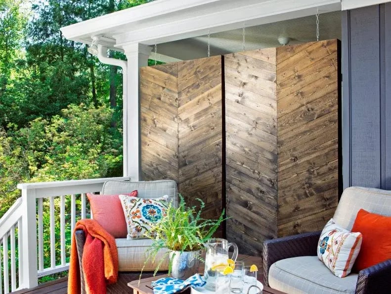 Construct a Hanging Screen