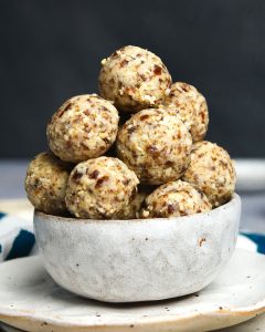 Cashew Energy Balls